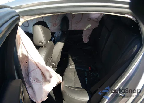 2018 Buick Regal Sportback Essence from USA, damaged, VIN W04GP6SX4J1120056